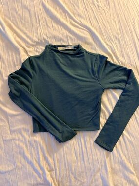OOTDFash Dark Green Mock Neck Cropped Long Sleeve Top